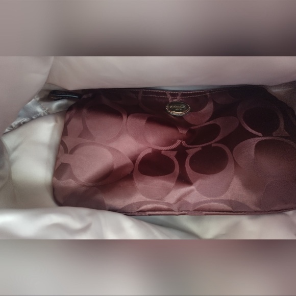 Coach 2pc getaway weekender - Picture 6 of 6